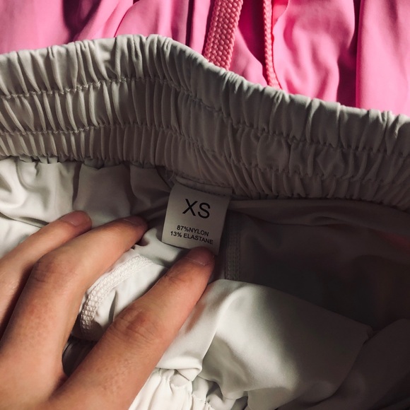 2 Xs pair of skorts! 1 hot pink pair and 1 off white pair. - Picture 2 of 2